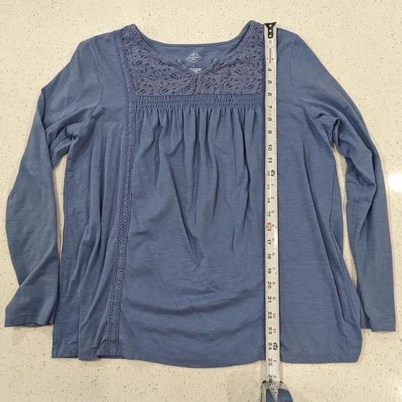 St. John's Bay women's blue long sleeve top blouse, lace at front, size Large - Picture 4 of 6